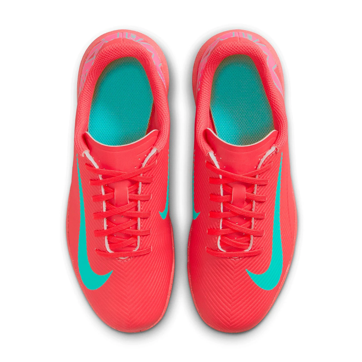 Bota Nike Zoom Mercurial Vapor 16 Club Turf Niño