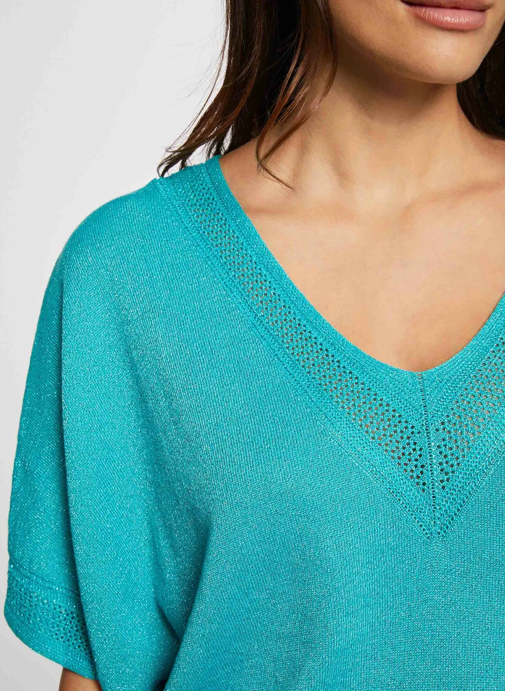 MCHRIS - Jersey recto con cuello de pico y detalle metalizado en azul
